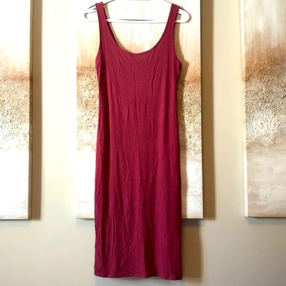 Two Medium Burgundy Sleeveless Dresses - Picture 3 of 8